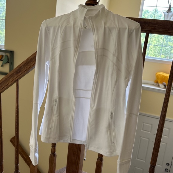 white lululemon define jacket - Picture 2 of 4